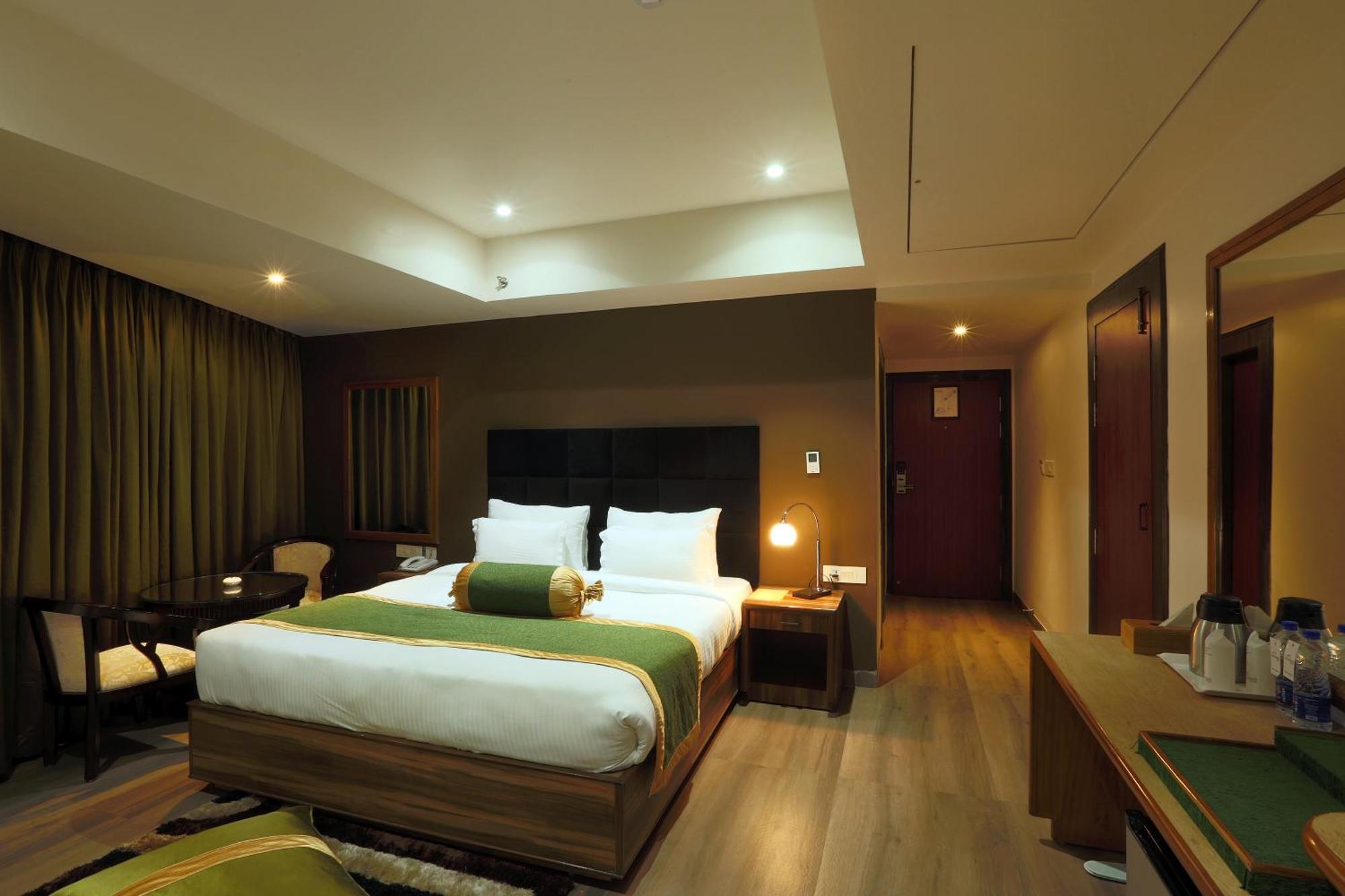 Hotel Prithvi Palace Igi Airport Delhi Нью-Дели Экстерьер фото