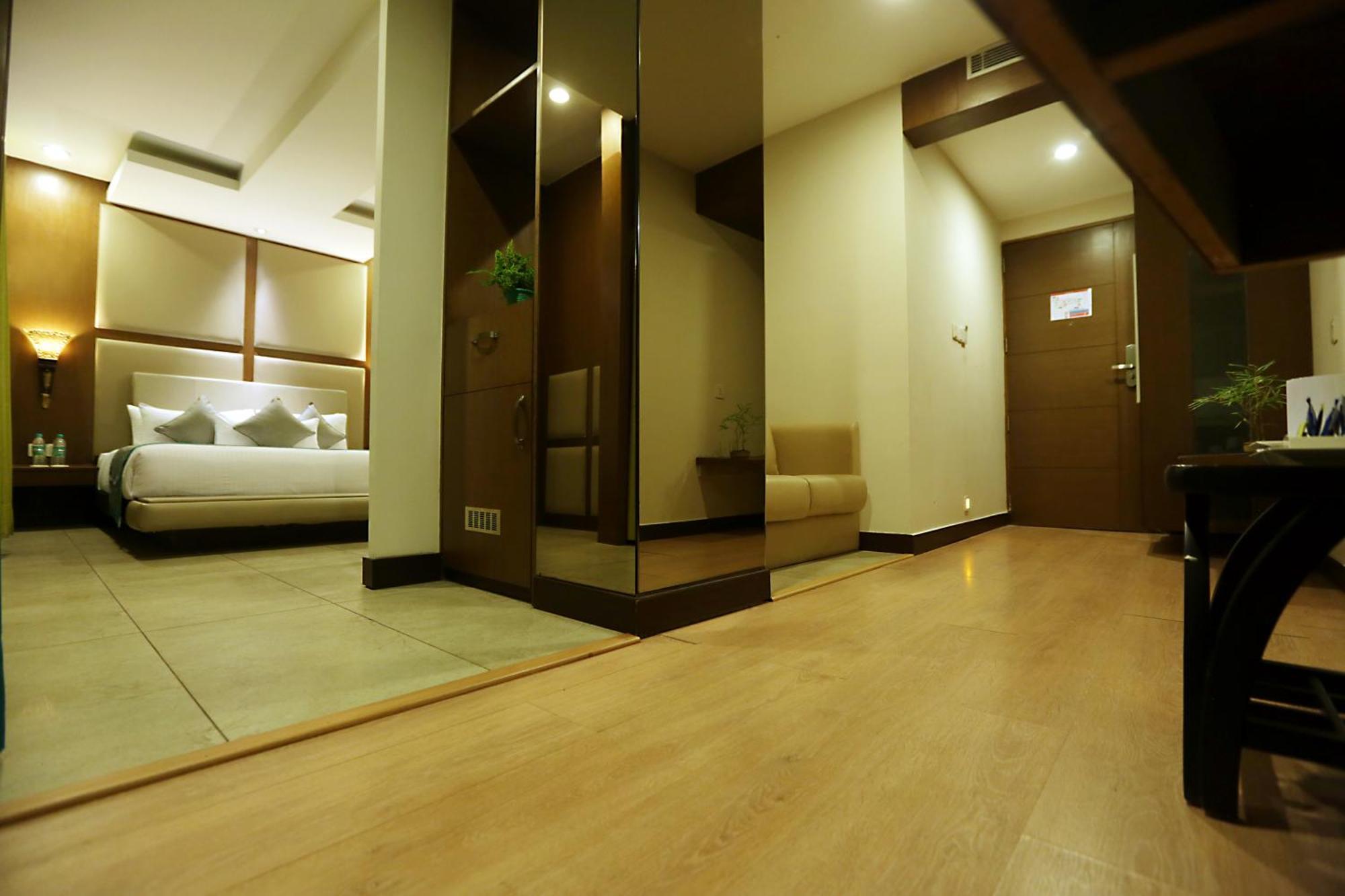 Hotel Prithvi Palace Igi Airport Delhi Нью-Дели Экстерьер фото